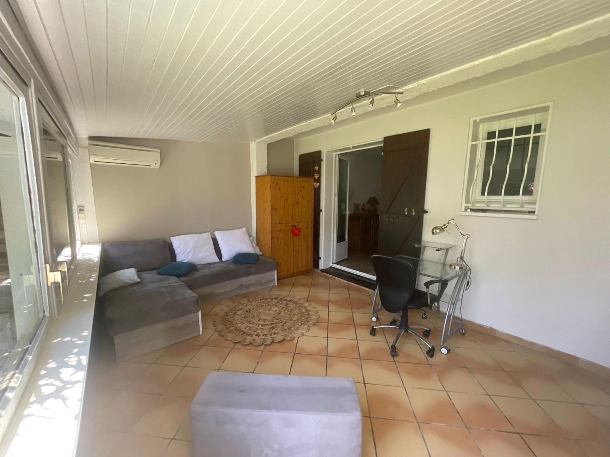 Le Cocon Des Spress Apartment Cers Exterior photo